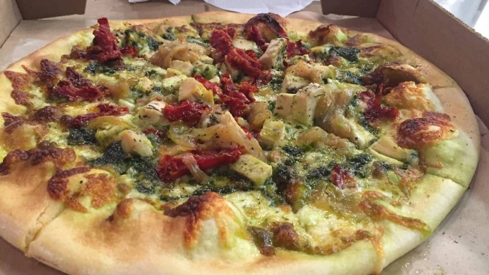Chicken Pesto Pizza 20".