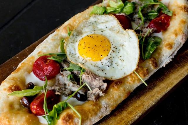 Tonno Flatbread.