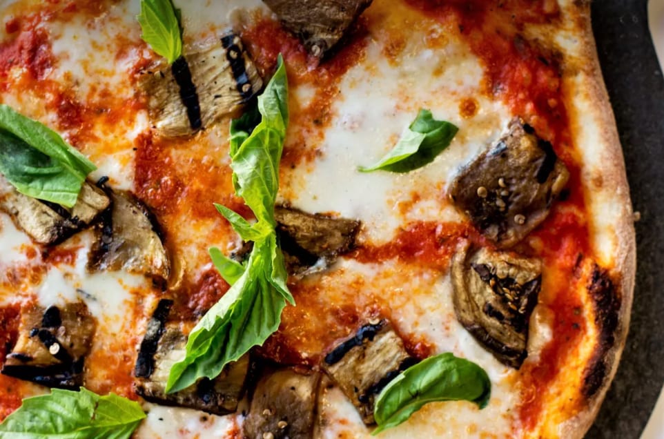 Romano Pizza 20".