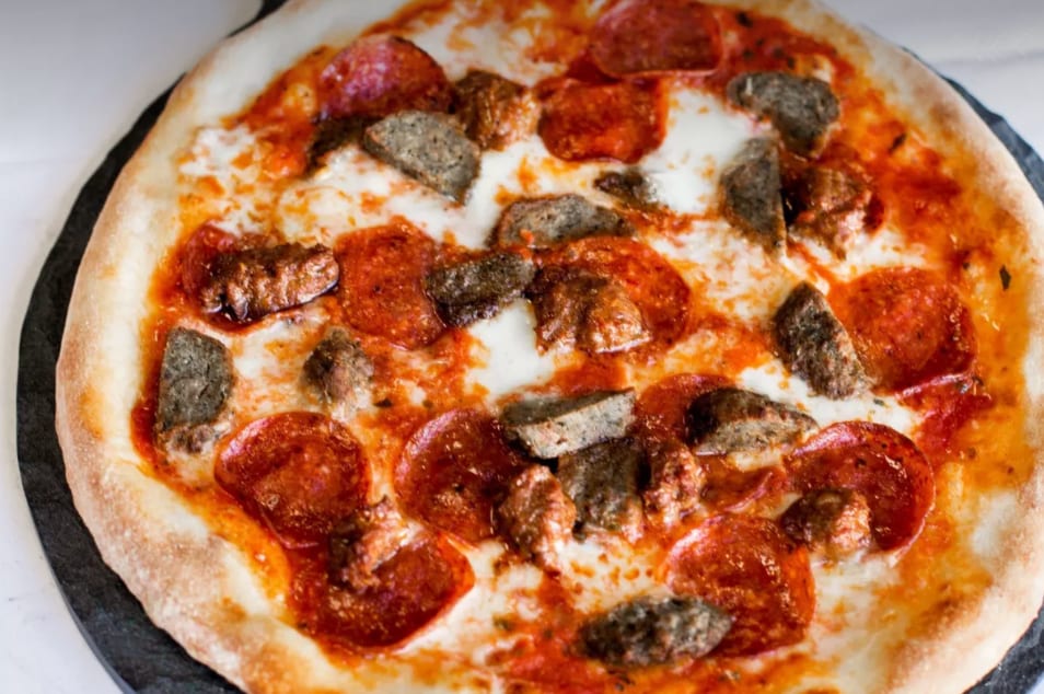 Carnivoro Pizza 12" (Meat Lover).