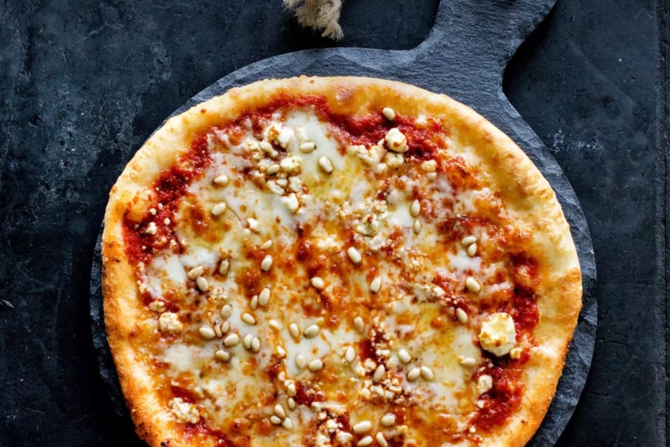 Quattro Formaggi Pizza 12".