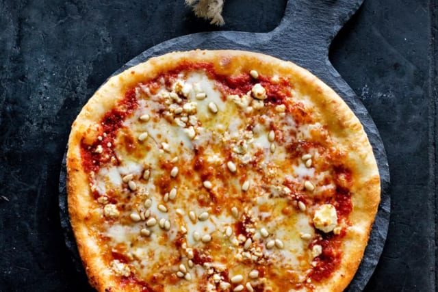 Quattro Formaggi Pizza 12".